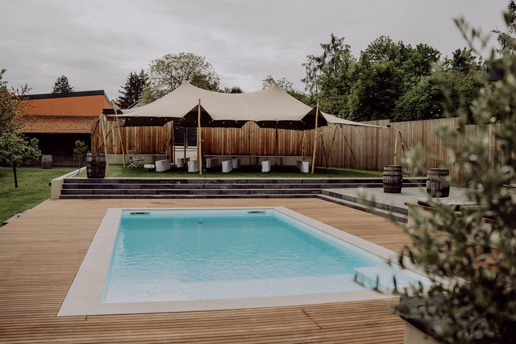 Pool im Garten